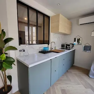 https://appart-des-augustins.fr-provencehotel.com